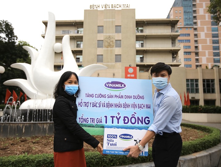 Vinamilk[-]hỗ[-]trợ[-]sản[-]phẩm[-]dinh[-]dưỡng[-]cho[-]bệnh[-]viện[-]Bạch[-]Mai[-]
